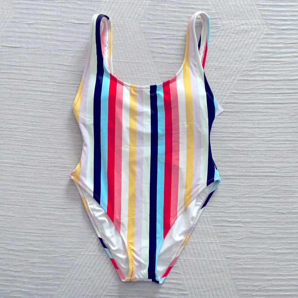 Gap swim suit size Small